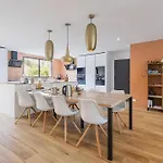 - La Clairiere Aux Chenes Bed & Breakfast Treillières