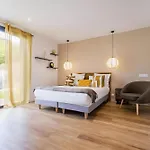 - La Clairiere Aux Chenes 3*