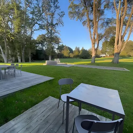 - La Clairière Aux Chênes Couette-café 3*