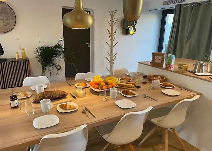 - La Clairiere Aux Chenes Bed & Breakfast Treillieres