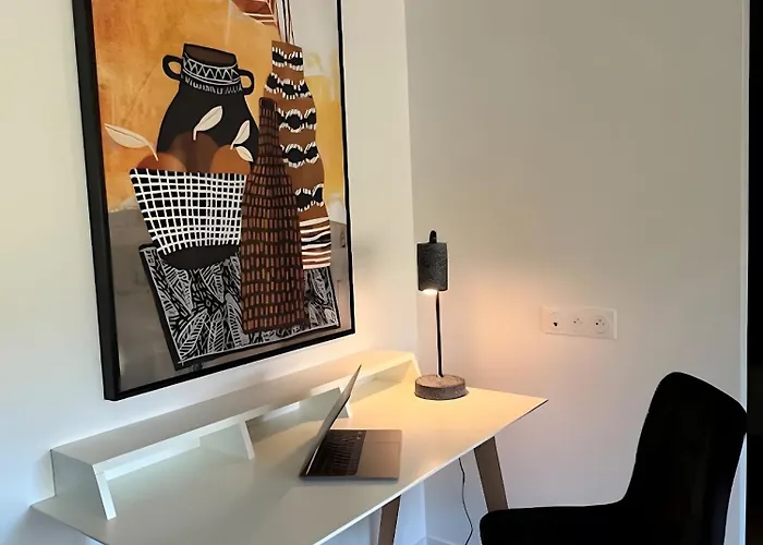 - La Clairiere Aux Chenes Bed & Breakfast