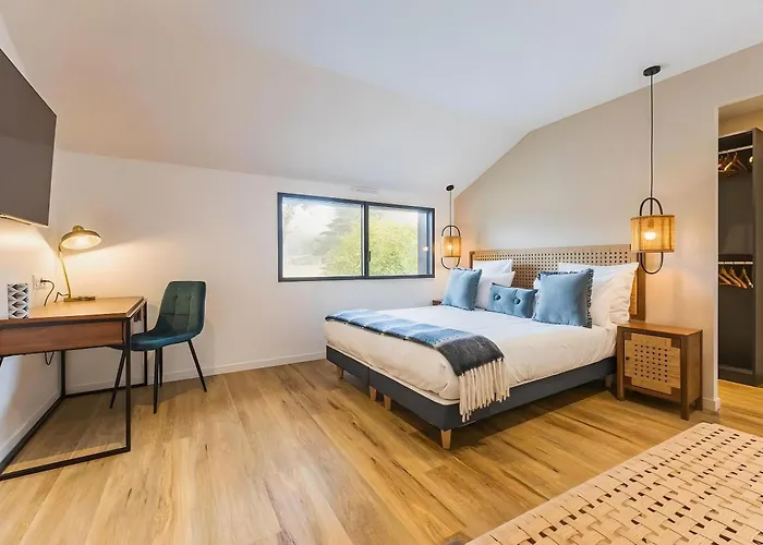 - La Clairière Aux Chênes Treillières