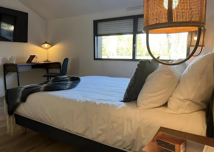 - La Clairiere Aux Chenes 3*